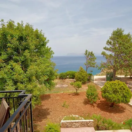 Apartment Calarossa *